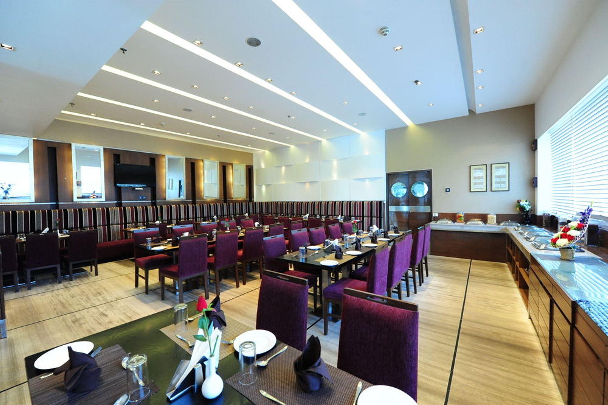 Hotel Suba Star Ahmedabad Exterior foto