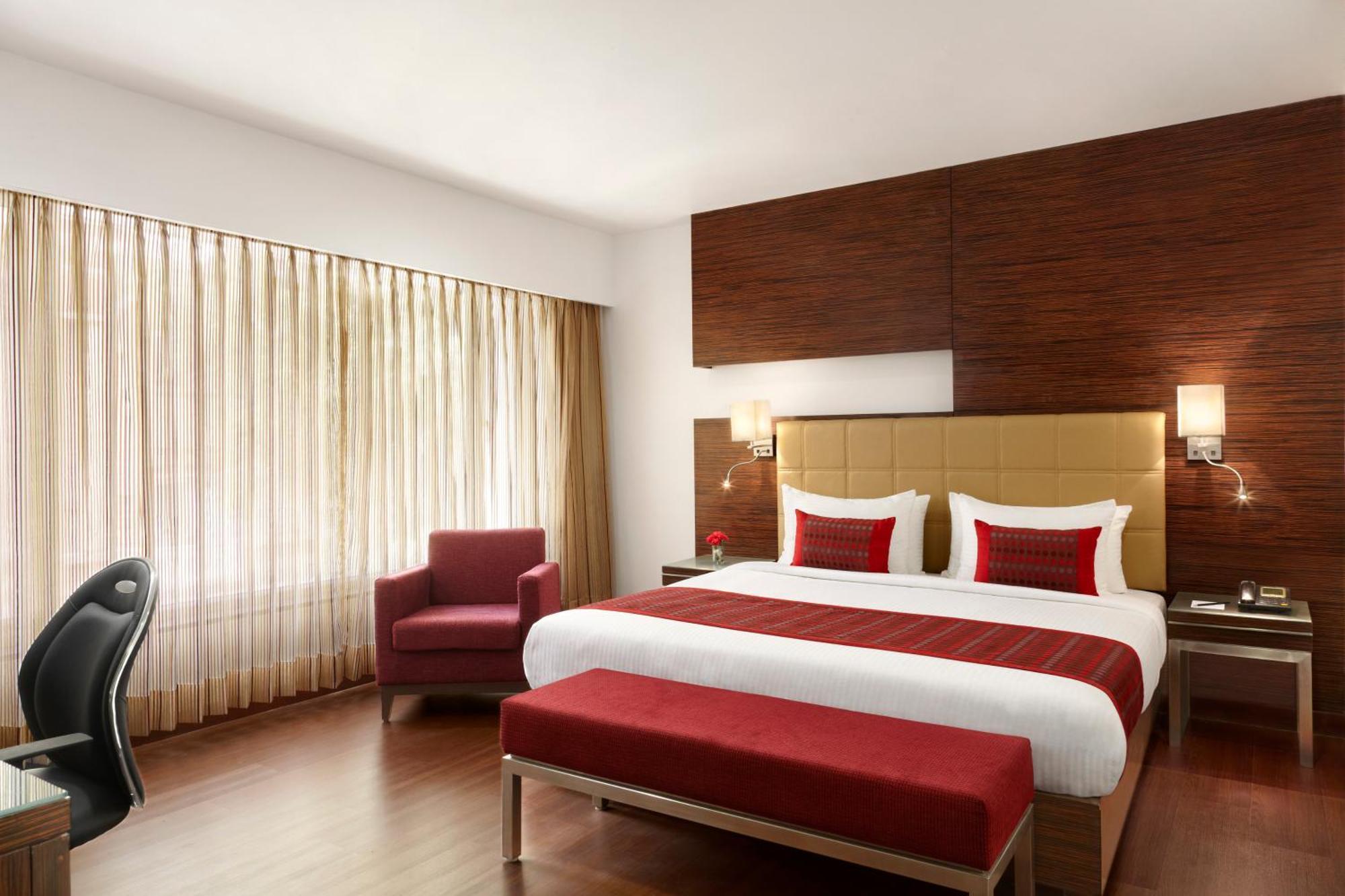 Hotel Suba Star Ahmedabad Exterior foto
