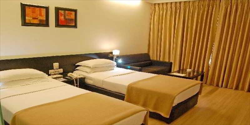 Hotel Suba Star Ahmedabad Exterior foto