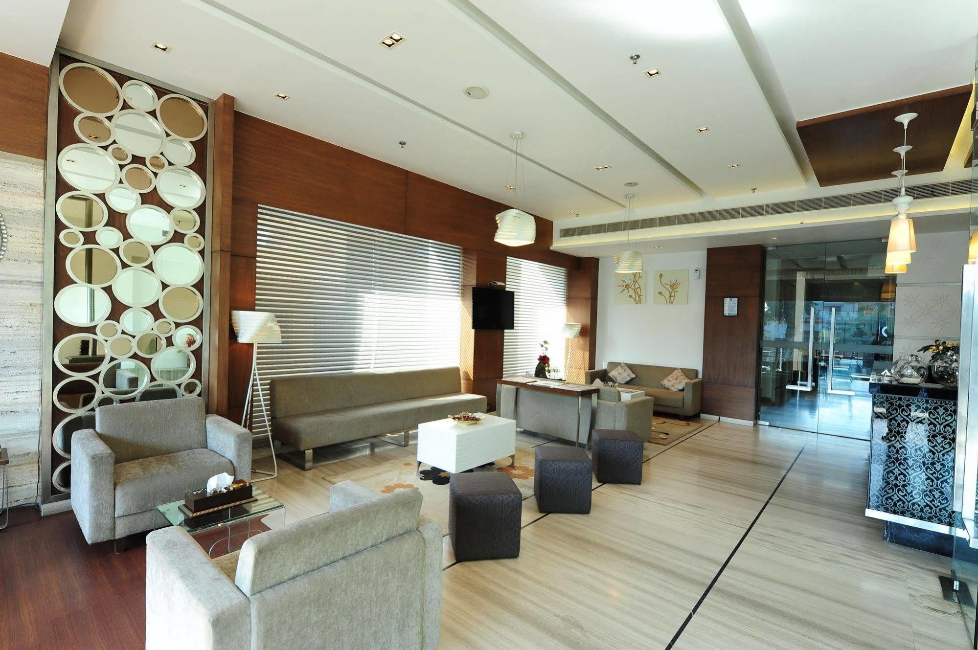 Hotel Suba Star Ahmedabad Exterior foto